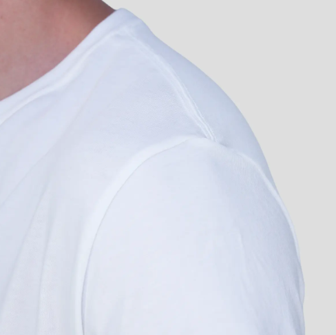 REMERA EDDIE BAUER HOMBRE LOGO GRAPHIC BLANCO