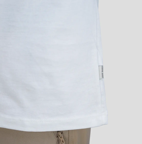 REMERA EDDIE BAUER HOMBRE BEAR LOGO BLANCO