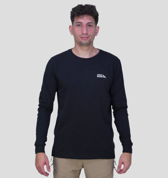 REMERA EDDIE BAUER HOMBRE GRAPHIC MANGA LARGA NEGRO
