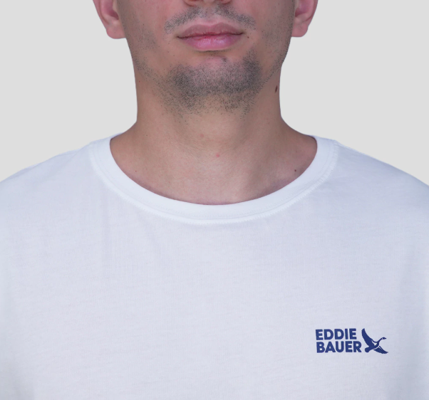 REMERA EDDIE BAUER HOMBRE GRAPHIC MANGA LARGA BLANCO