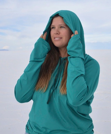 REMERA ORIGAMI CON CAPUCHA UNISEX PROTECCION UPF50 VERDE